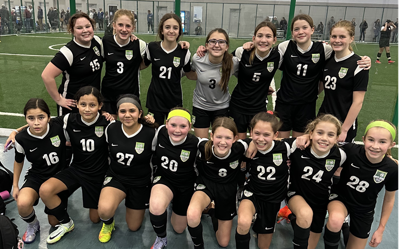 2010G LIBERTYVILLE INDOOR LEAGUE UNDEFEATED CHAMPIONS!
